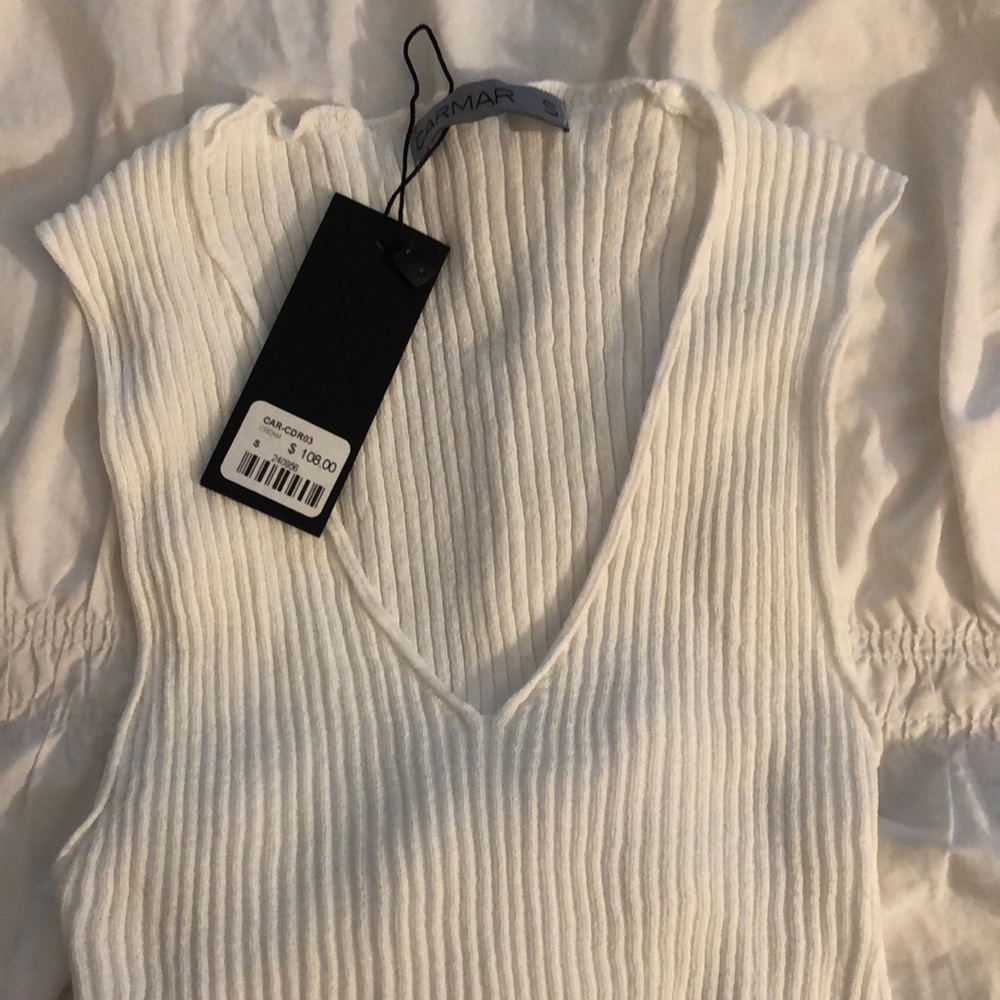 V-neck tank